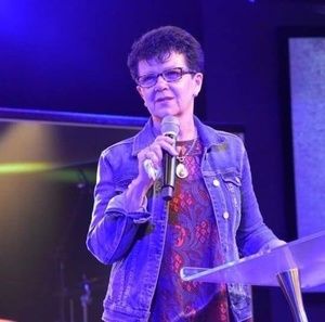 Meet your Posher, Beverley